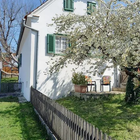 펜션 Im Thermenland